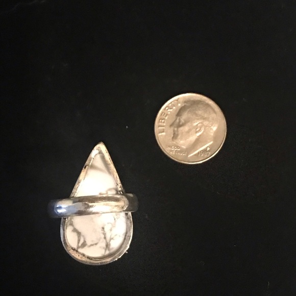 Howlite Ring - Picture 5 of 5